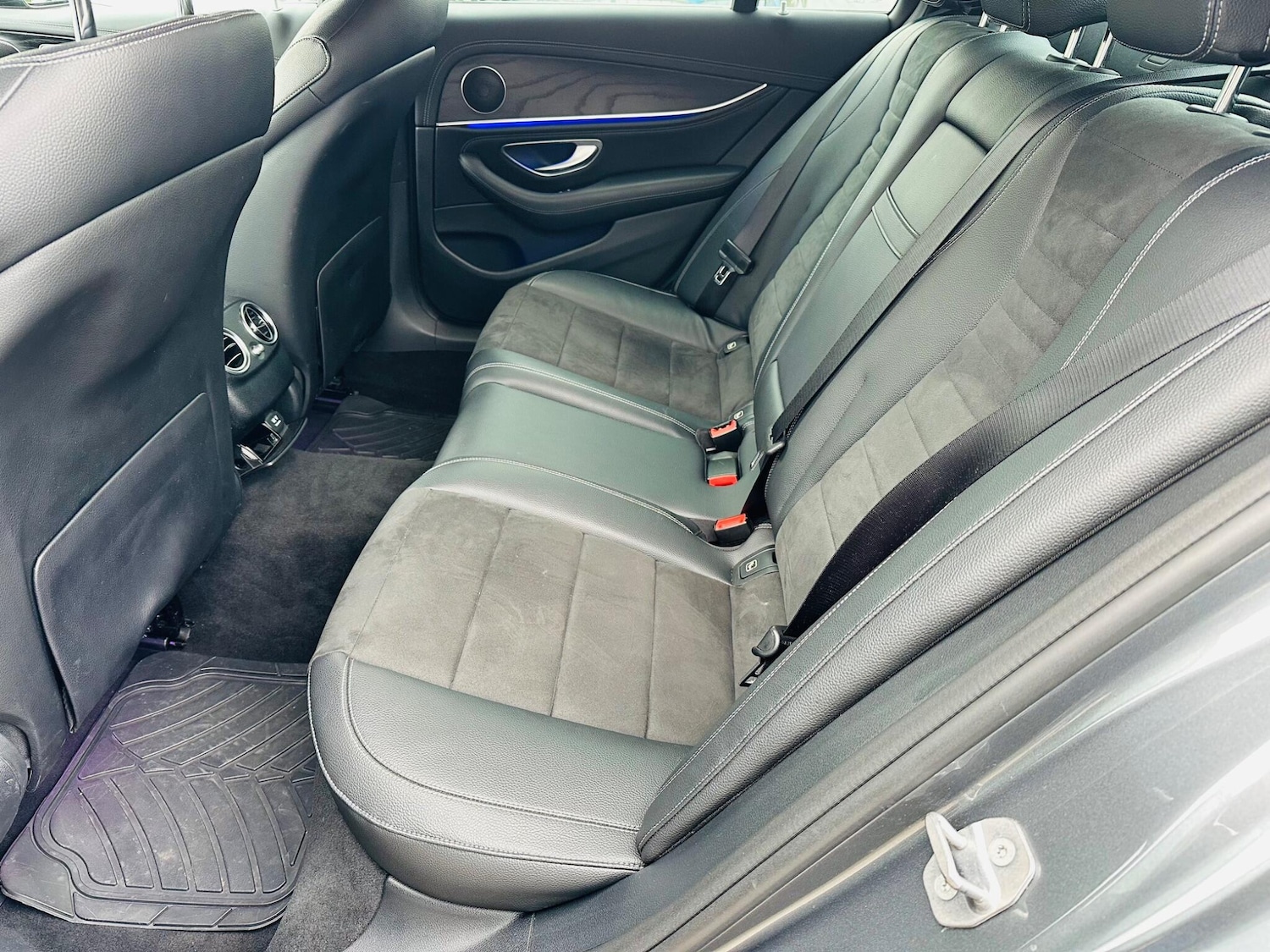 Used Mercedes-Benz E Class 2017 for sale - 76388725: Photo 32