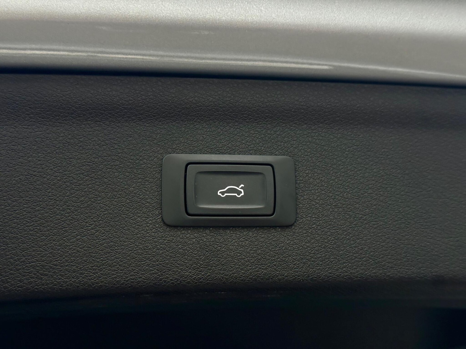 Used Audi Q3 2018 for sale - 76689676: Photo 36