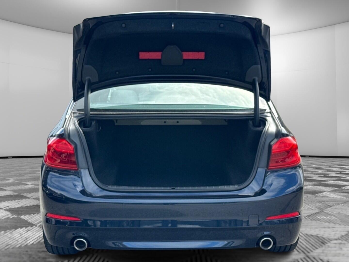 Used BMW 5 Series 2017 for sale - 75977187: Photo 10