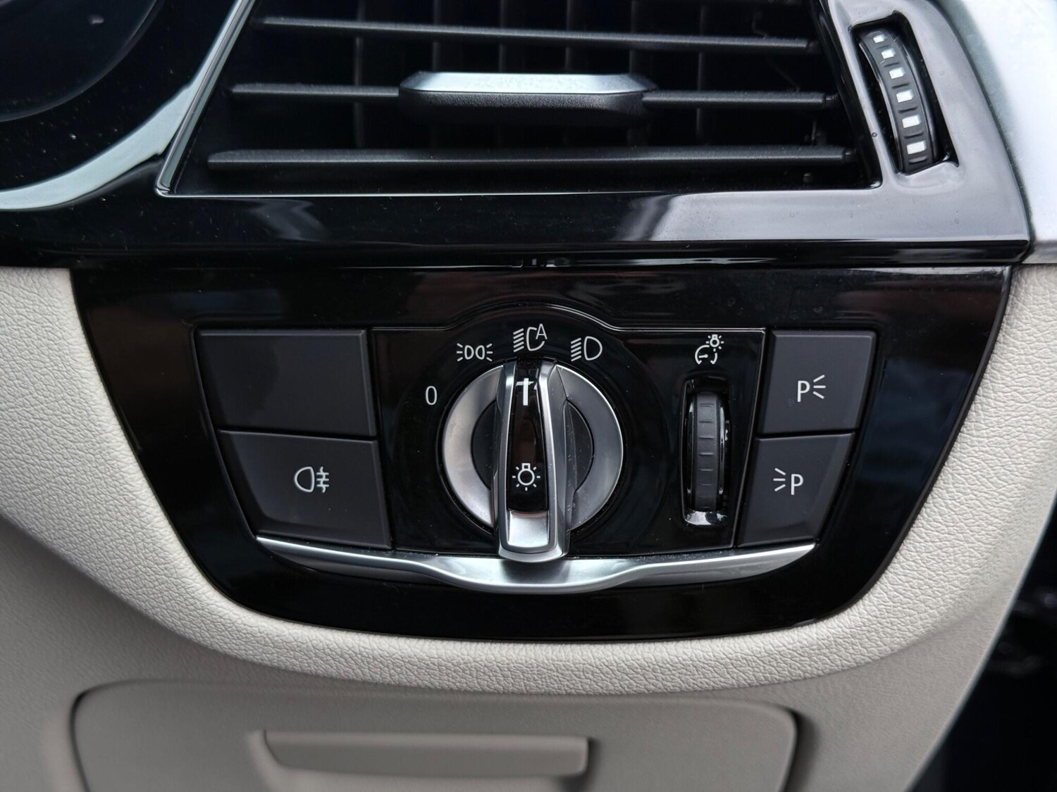 Used BMW 5 Series 2017 for sale - 75977187: Photo 27