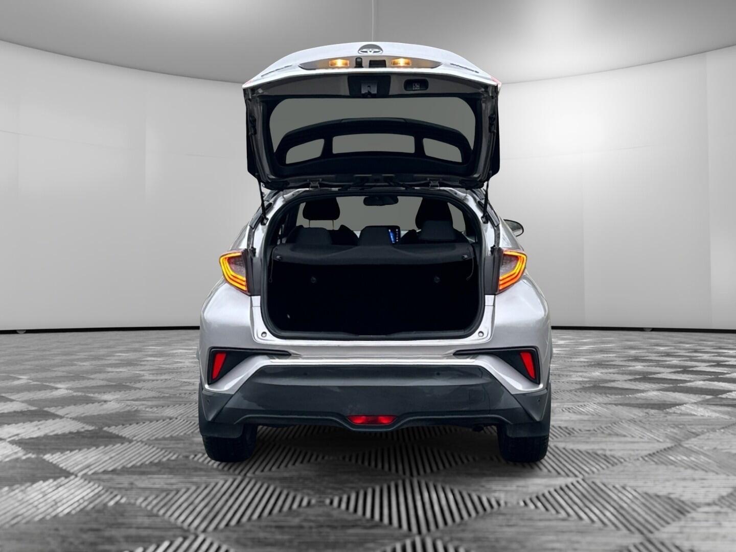 Used Toyota C-HR 2019 for sale - 77074242: Photo 10