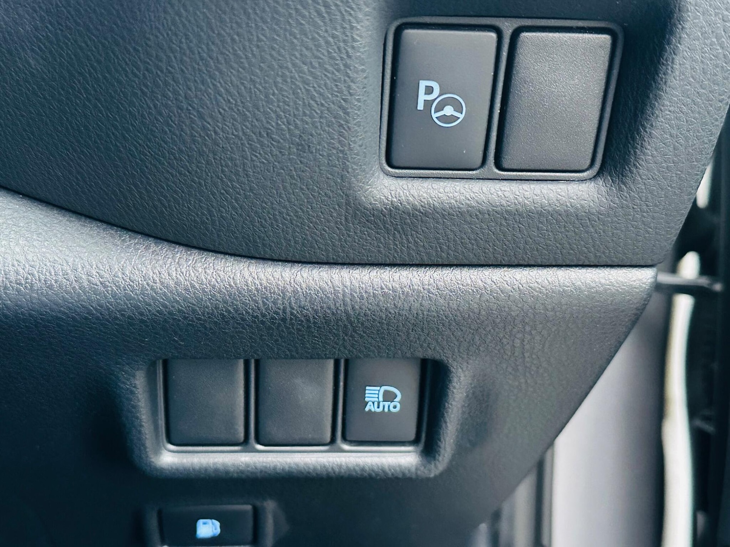 Used Toyota C-HR 2019 for sale - 77074242: Photo 27