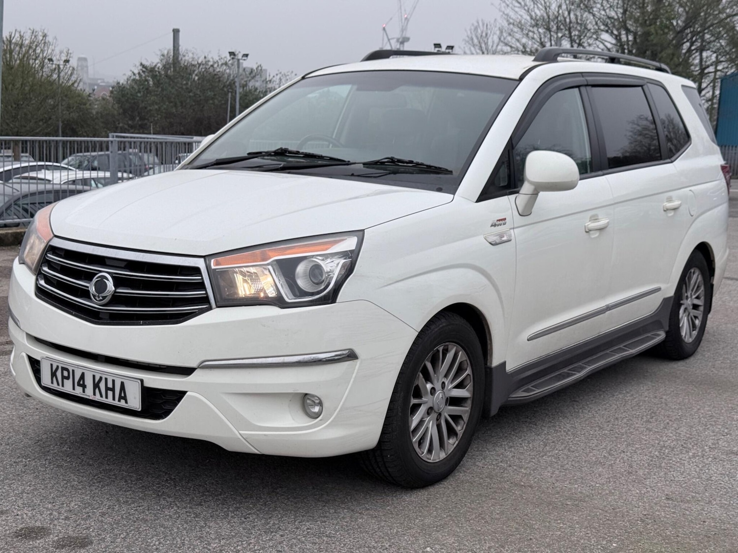 Used Ssangyong Turismo 2014 for sale - 78205174: Photo 2