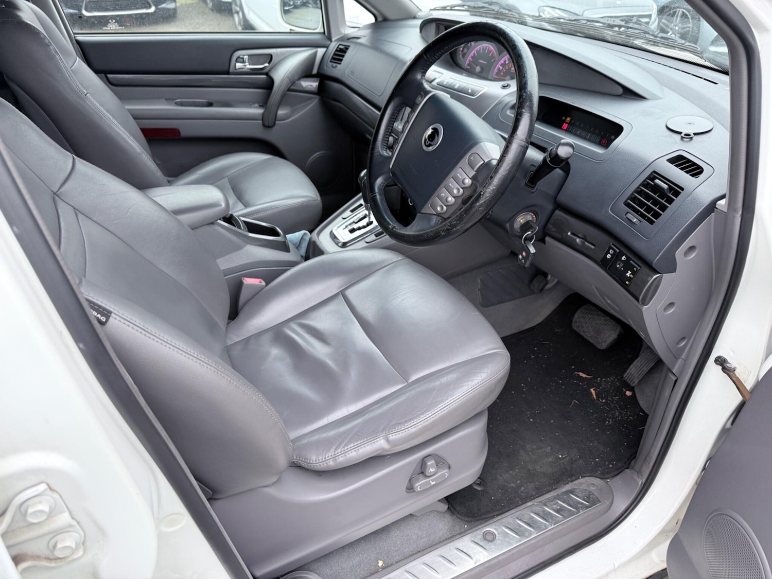 Used Ssangyong Turismo 2014 for sale - 78205174: Photo 5