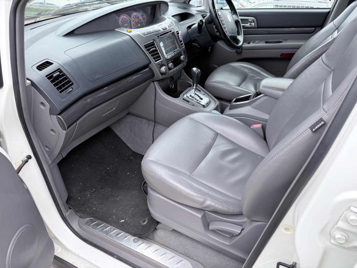 Used Ssangyong Turismo 2014 for sale - 78205174: Photo 6