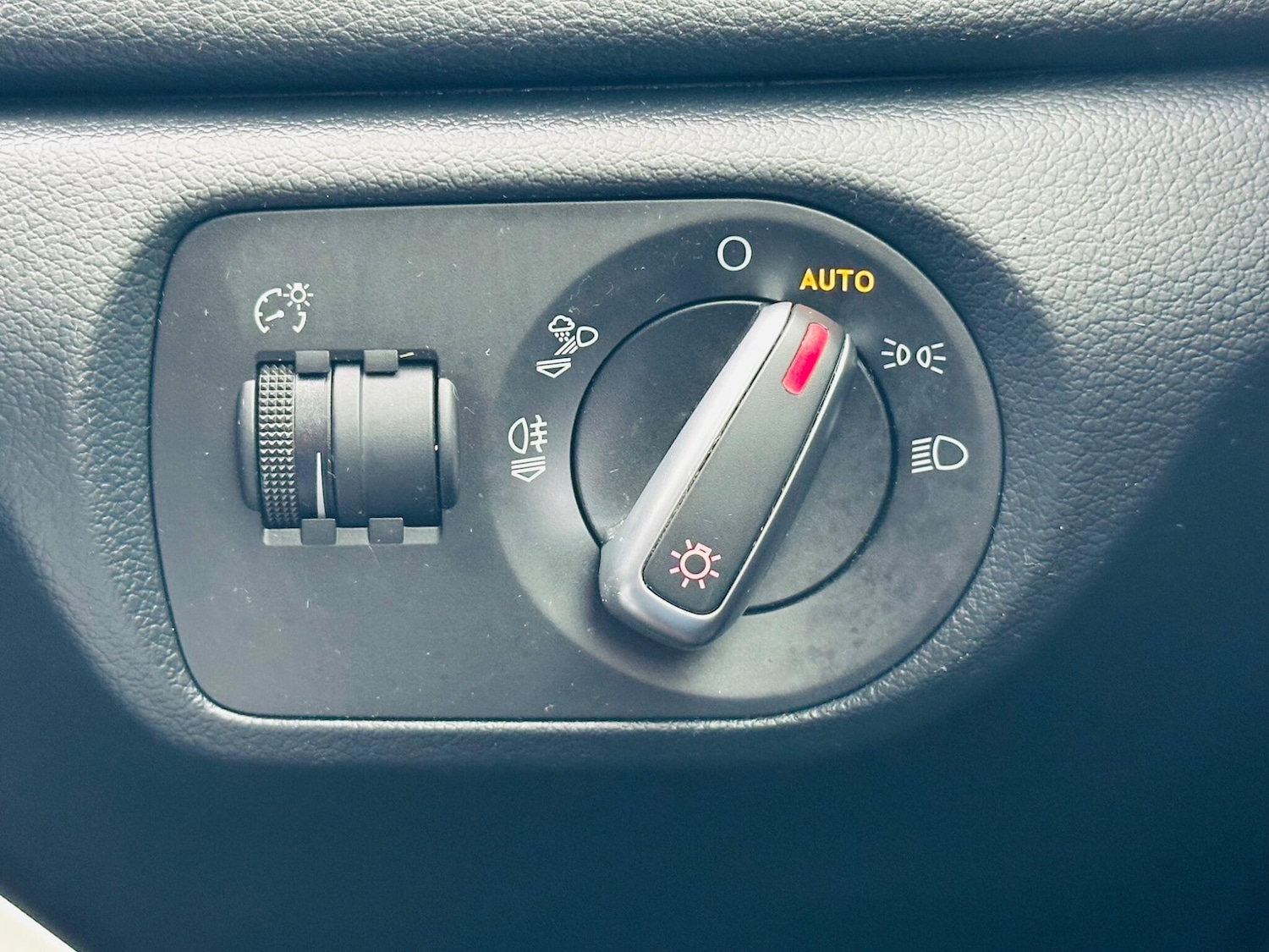 Used Audi Q3 2017 for sale - 78046815: Photo 28