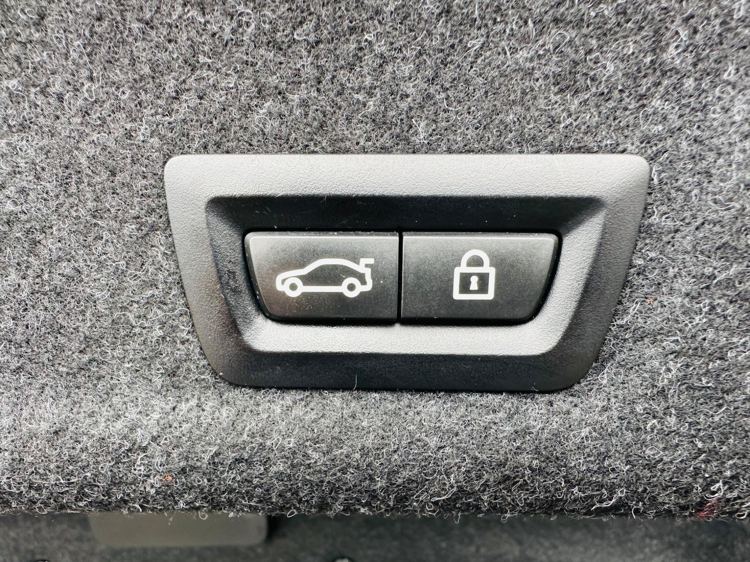 Used BMW 3 Series 2019 for sale - 76337480: Photo 39