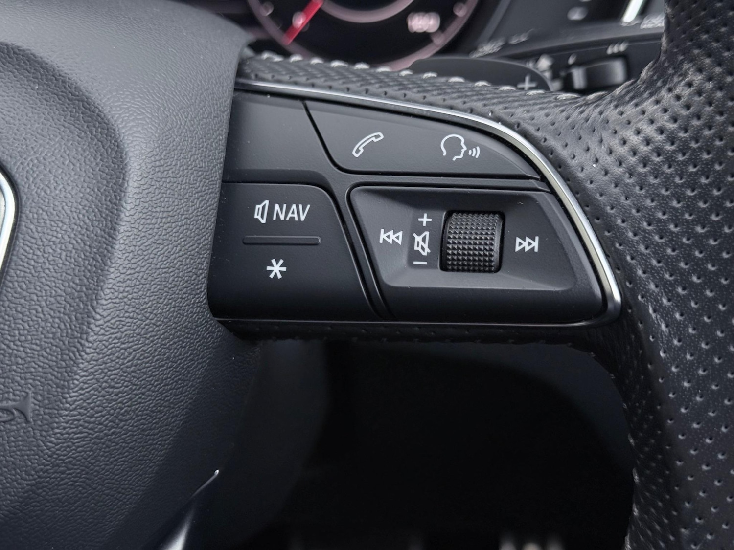 Used Audi Q5 2018 for sale - 76743285: Photo 28