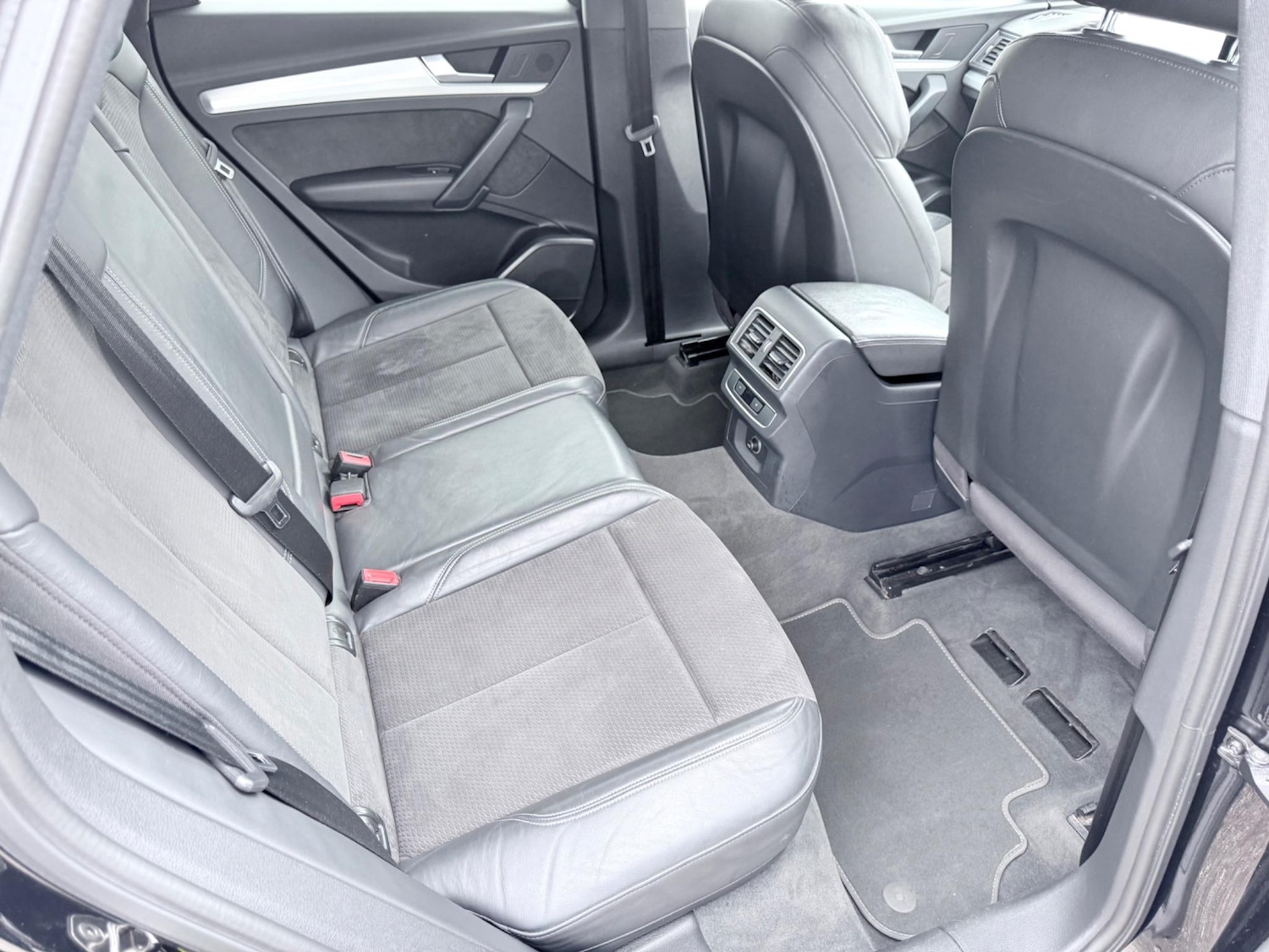 Used Audi Q5 2018 for sale - 76743285: Photo 35