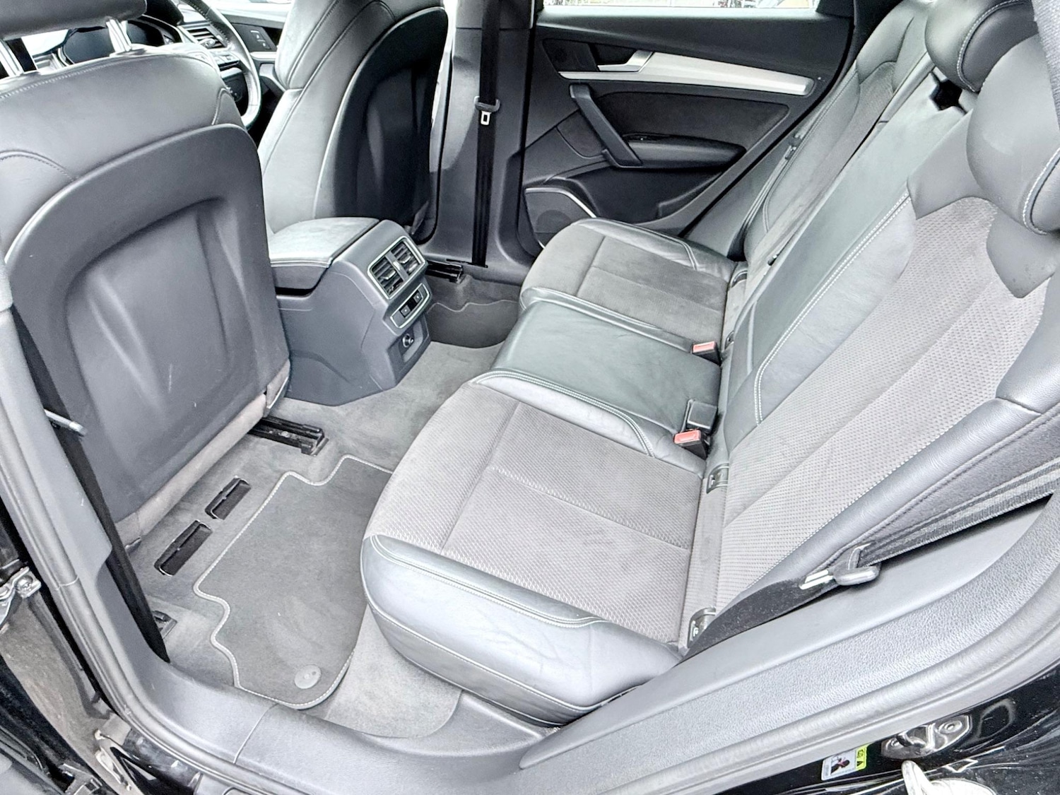 Used Audi Q5 2018 for sale - 76743285: Photo 36