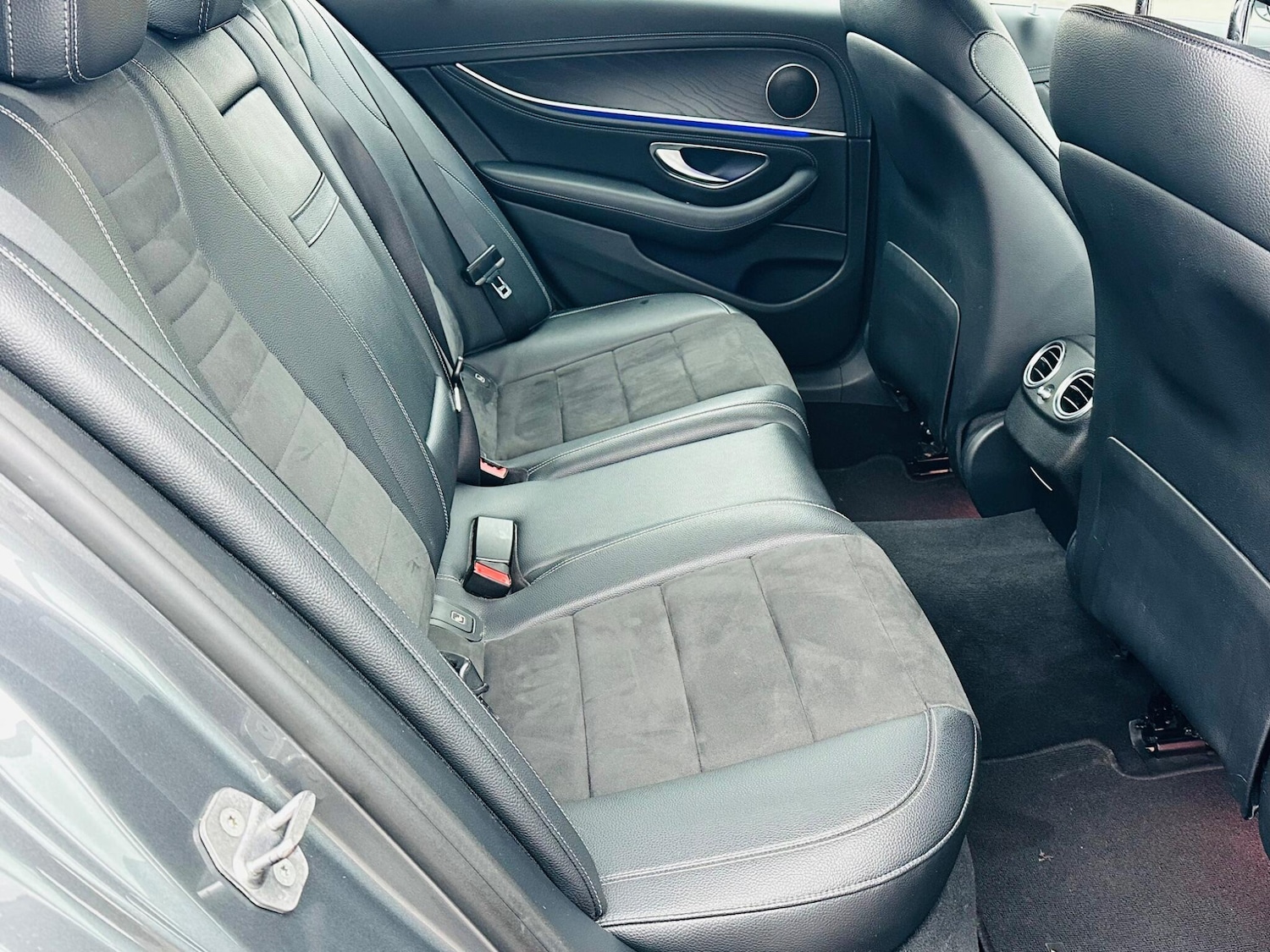 Used Mercedes-Benz E Class 2017 for sale - 77633049: Photo 32