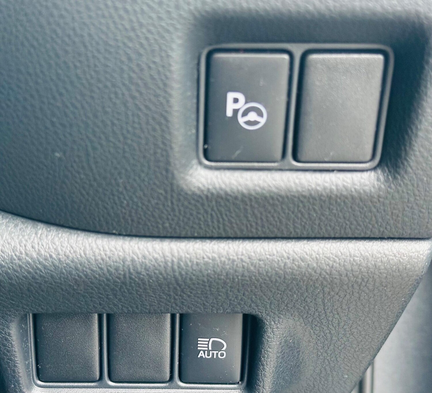 Used Toyota C-HR 2019 for sale - 76573644: Photo 29