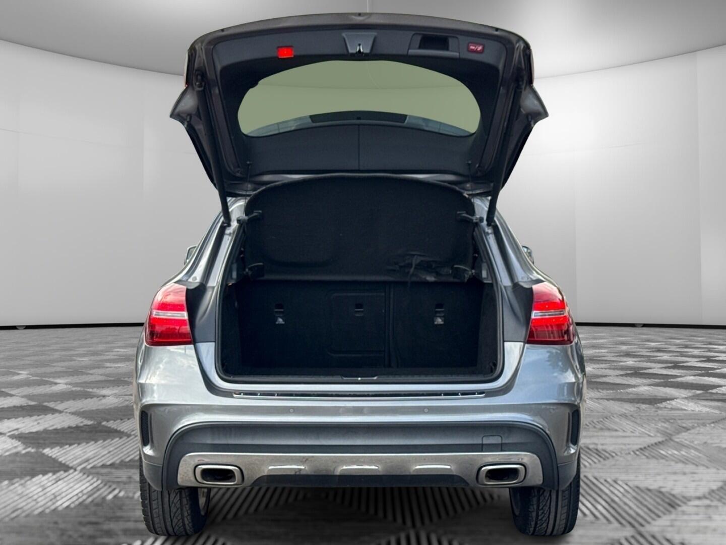 Used Mercedes-Benz GLA for sale - 76989258: Photo 11