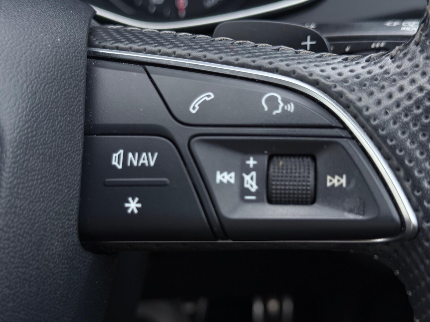 Used Audi Q5 2018 for sale - 75884258: Photo 29