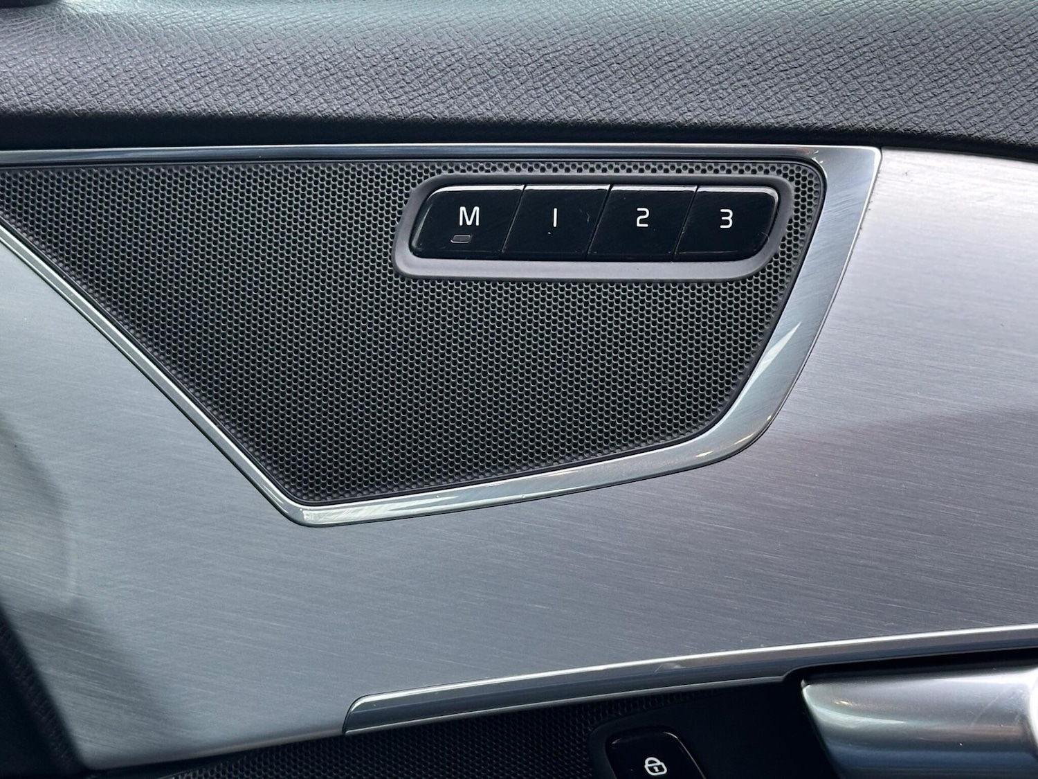 Used Volvo XC90 2018 for sale - 78006315: Photo 32