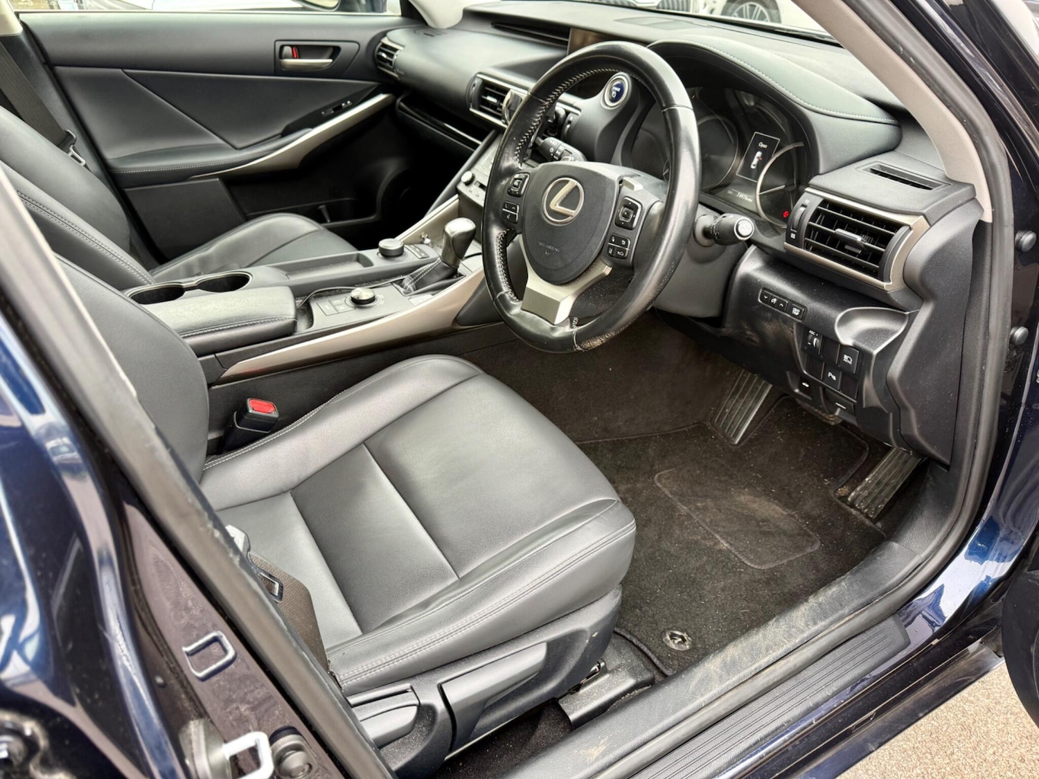 Used Lexus IS 2019 for sale - 77823585: Photo 11