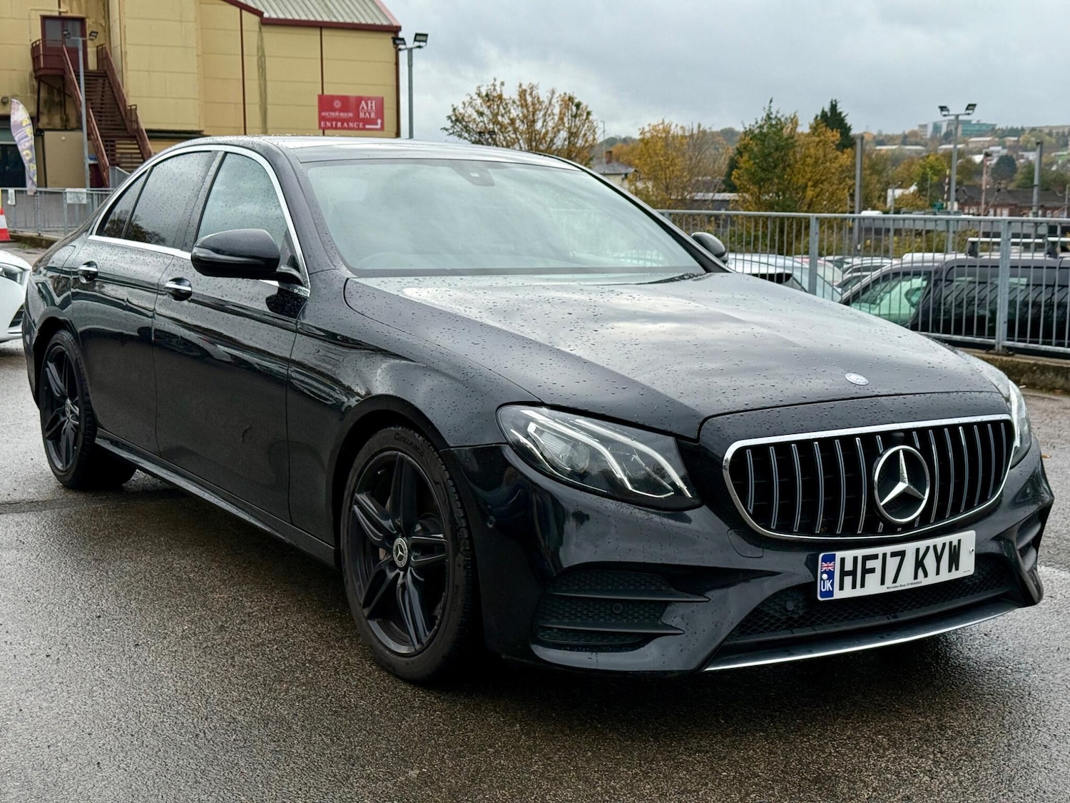 Used Mercedes-Benz E Class 2017 for sale - 76423802: Photo 1