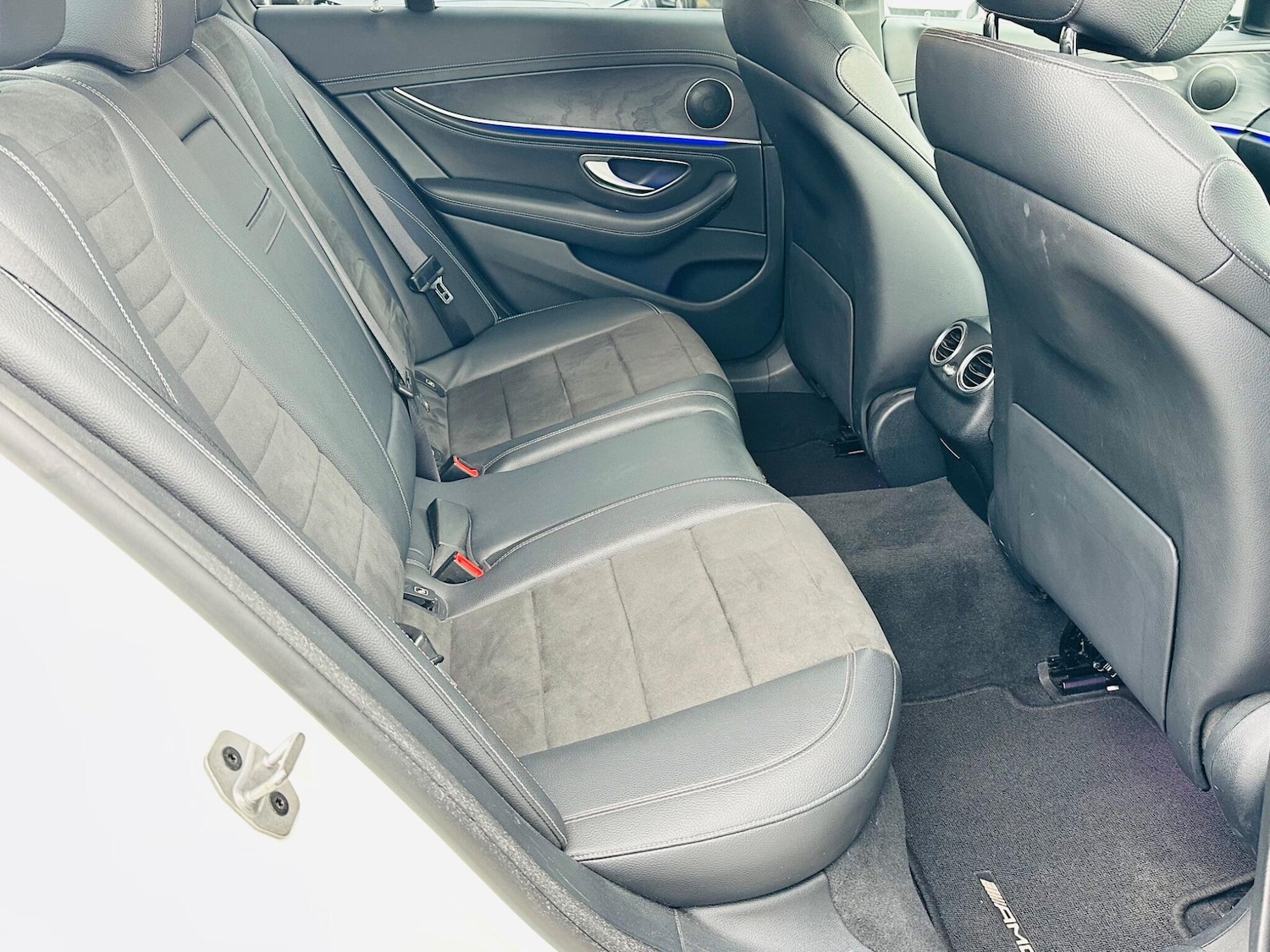 Used Mercedes-Benz E Class 2019 for sale - 76389018: Photo 30