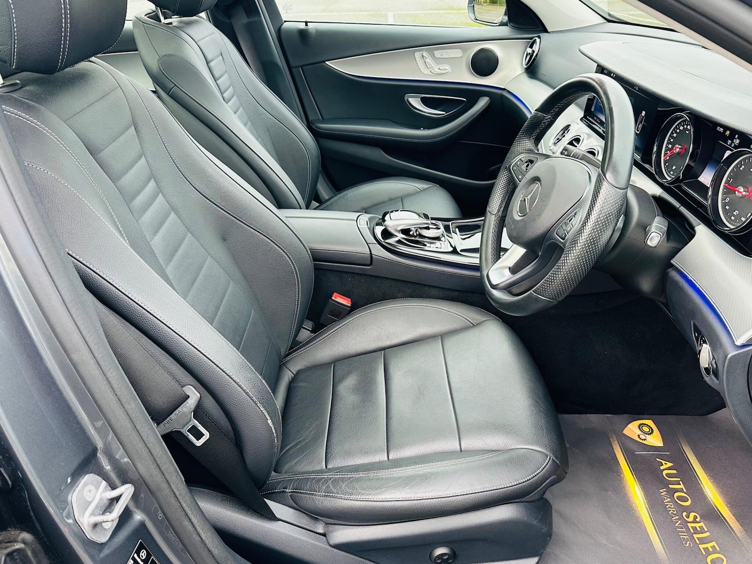 Used Mercedes-Benz E Class for sale - 77484474: Photo 11