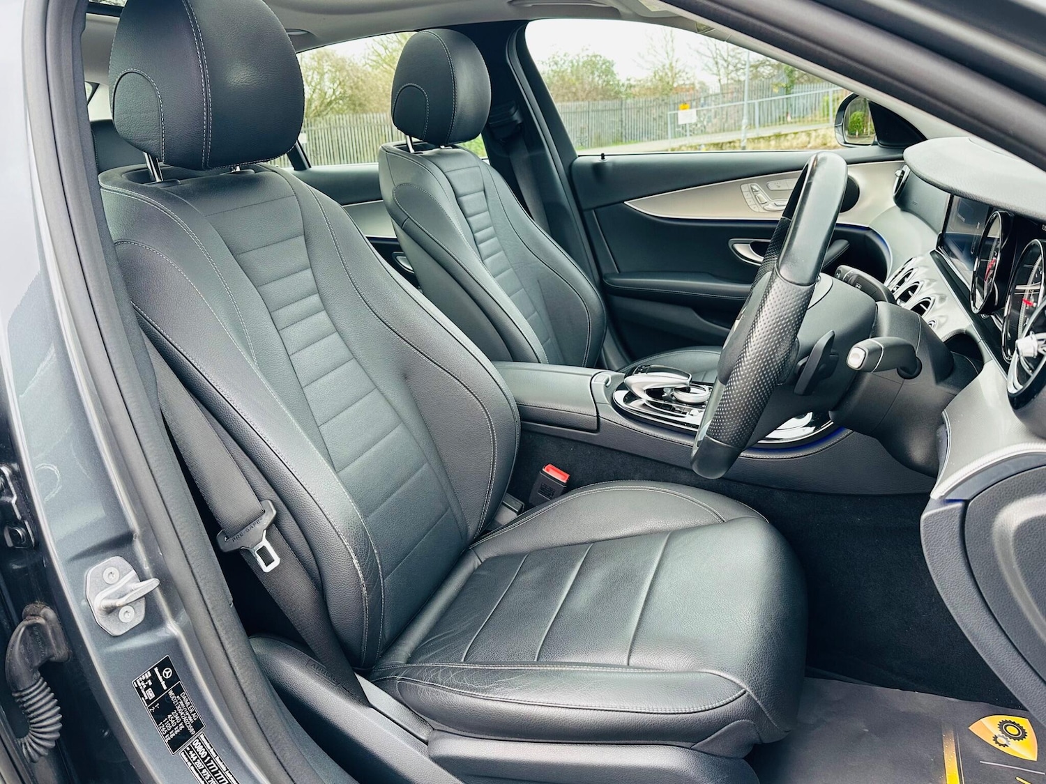 Used Mercedes-Benz E Class for sale - 77484474: Photo 12