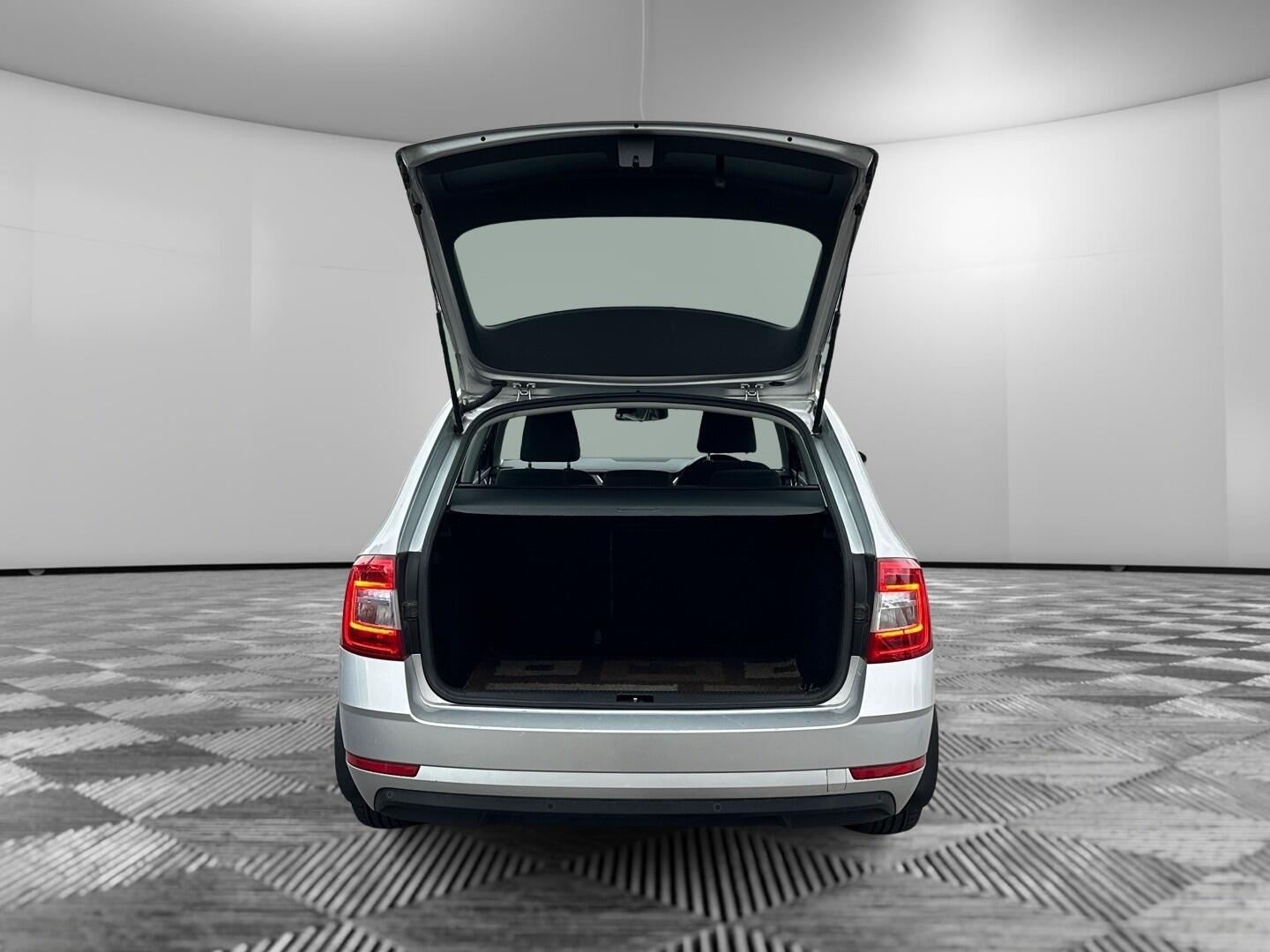 Used Skoda Octavia 2017 for sale - 76538487: Photo 9