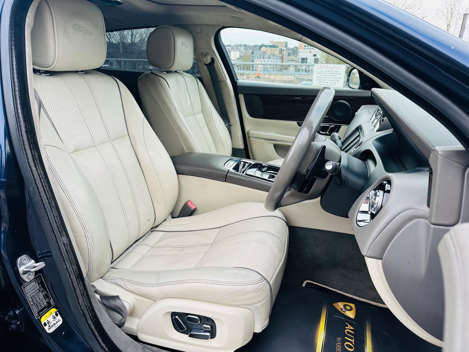 Used Jaguar XJ 2014 for sale - 77343888: Photo 13