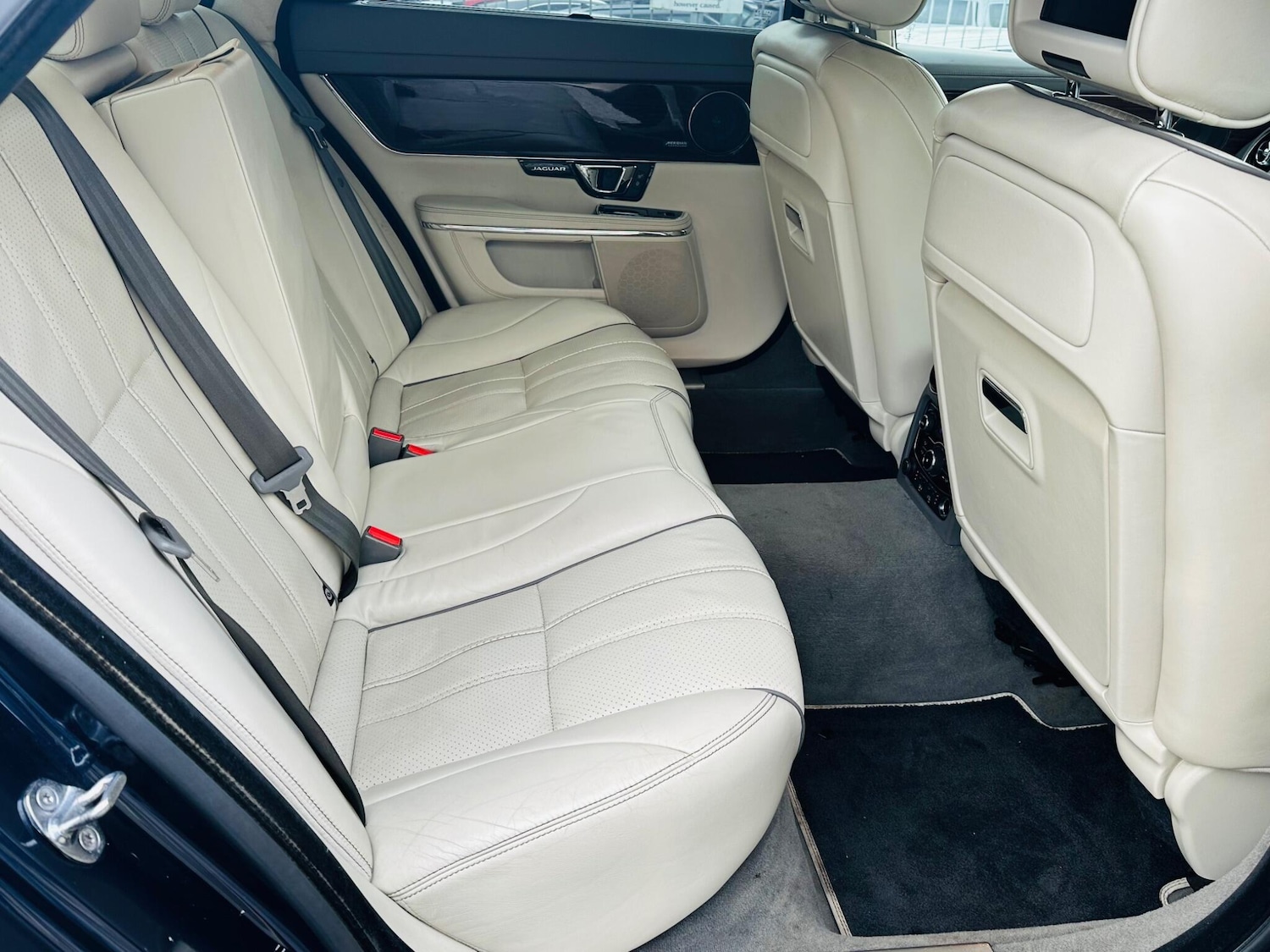 Used Jaguar XJ 2014 for sale - 77343888: Photo 26