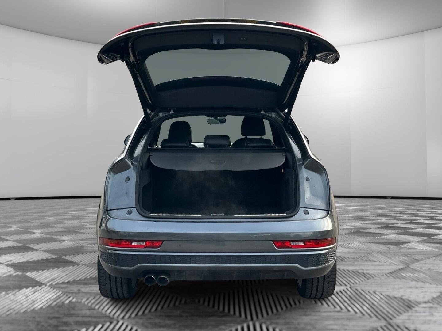 Used Audi Q3 2017 for sale - 76936527: Photo 10