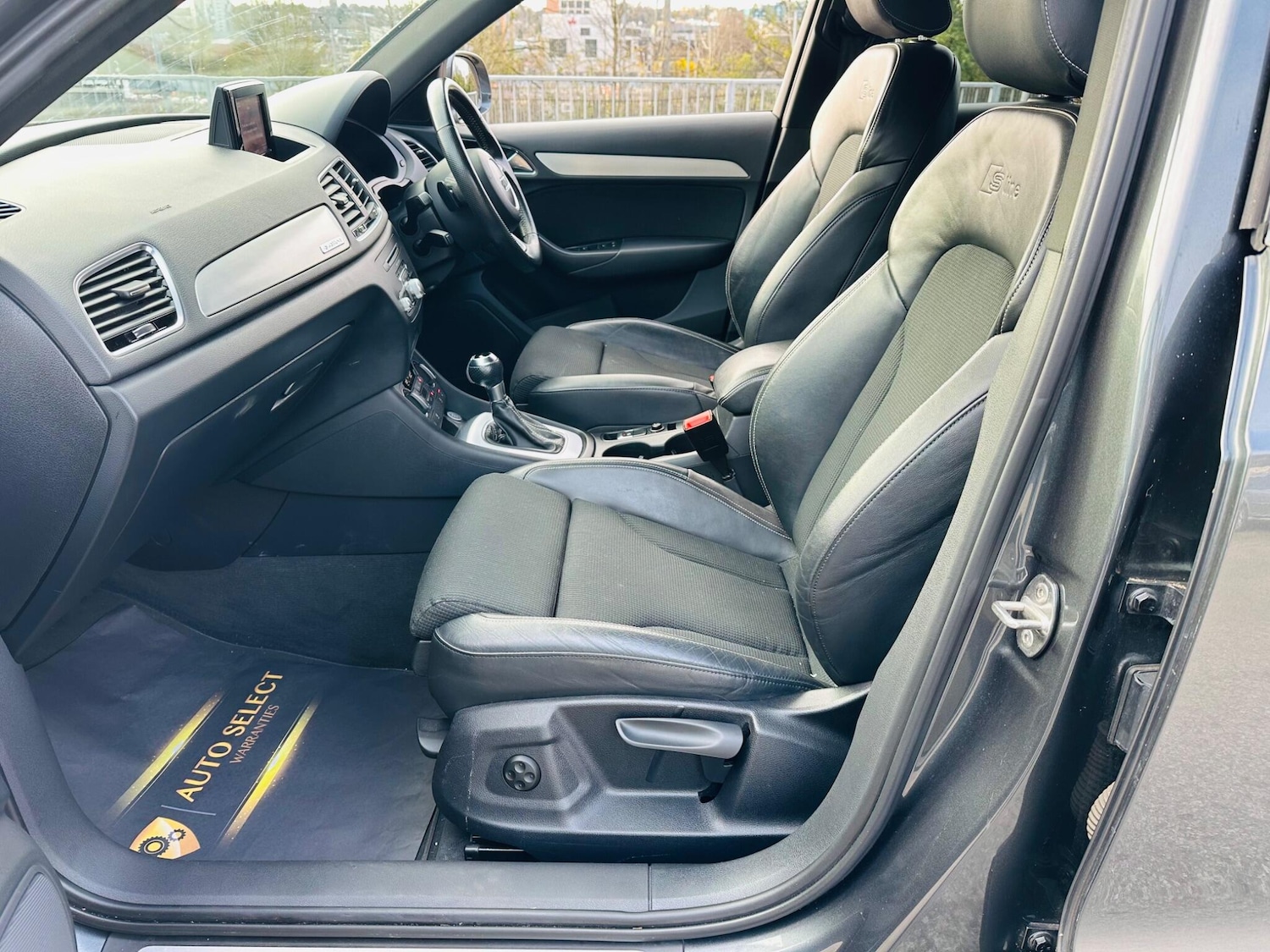 Used Audi Q3 2017 for sale - 76936527: Photo 12