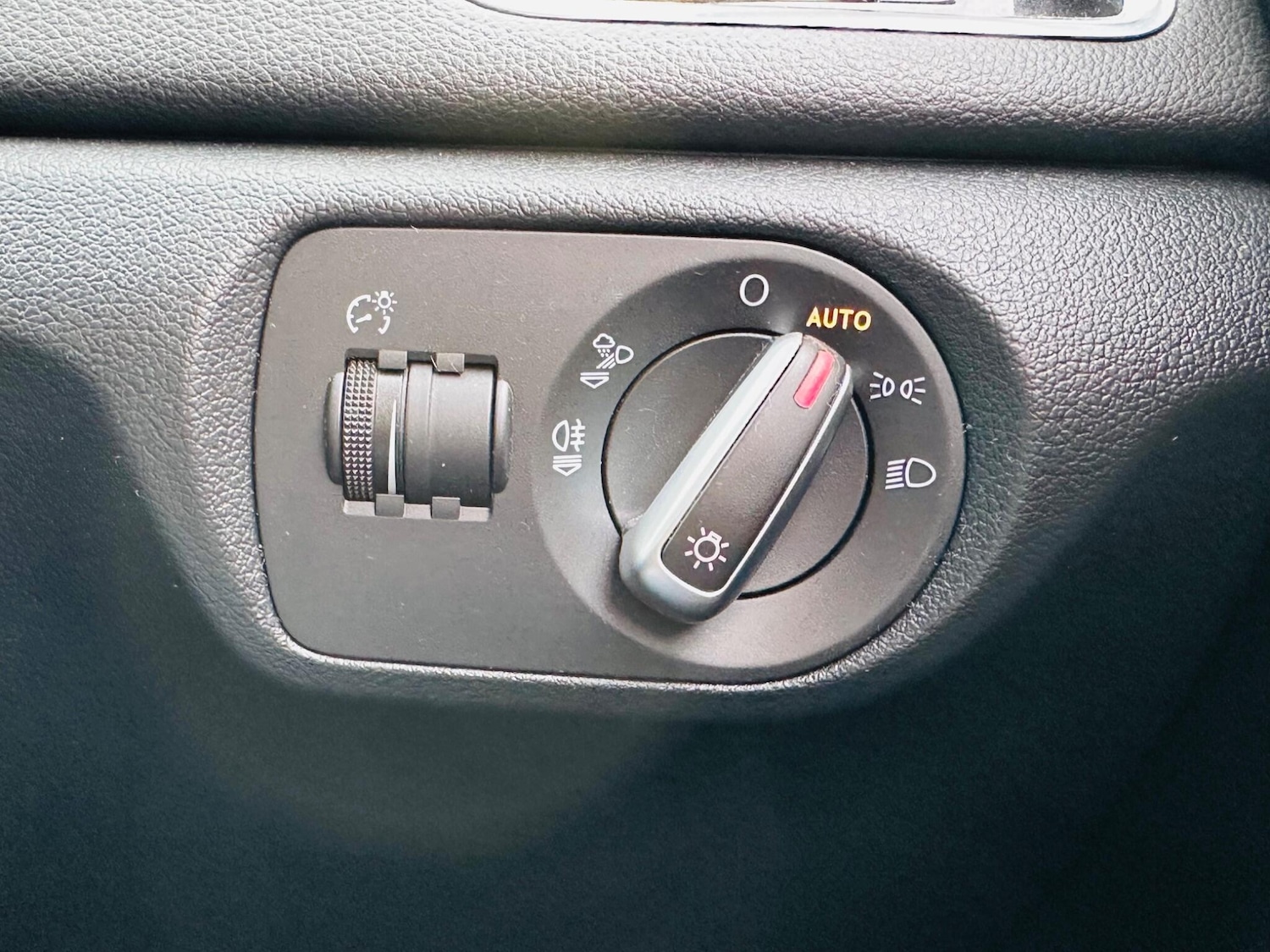 Used Audi Q3 2017 for sale - 76936527: Photo 26