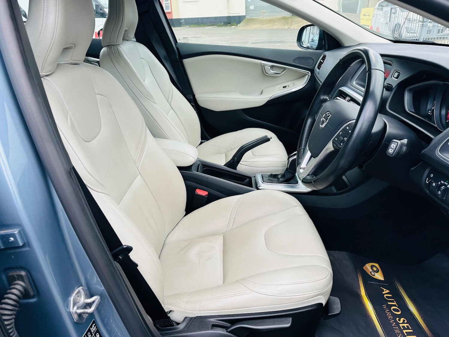 Used Volvo V40 2016 for sale - 77386219: Photo 12