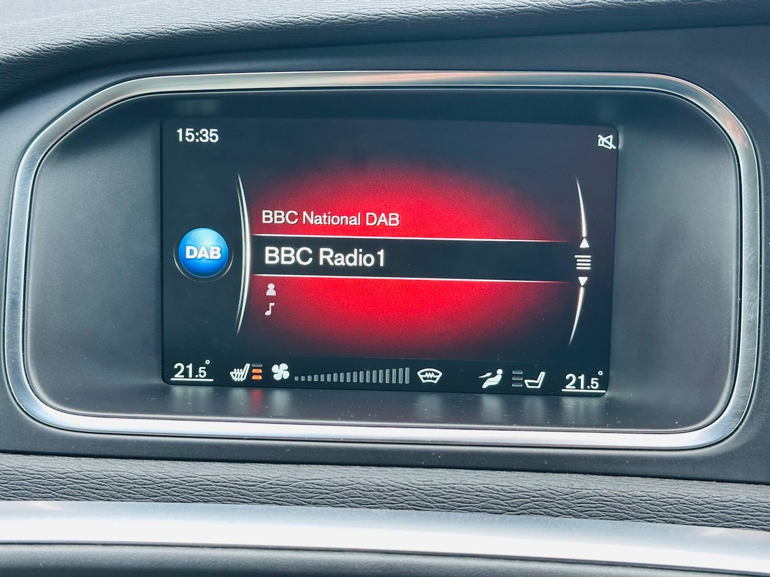 Used Volvo V40 2016 for sale - 77386219: Photo 20