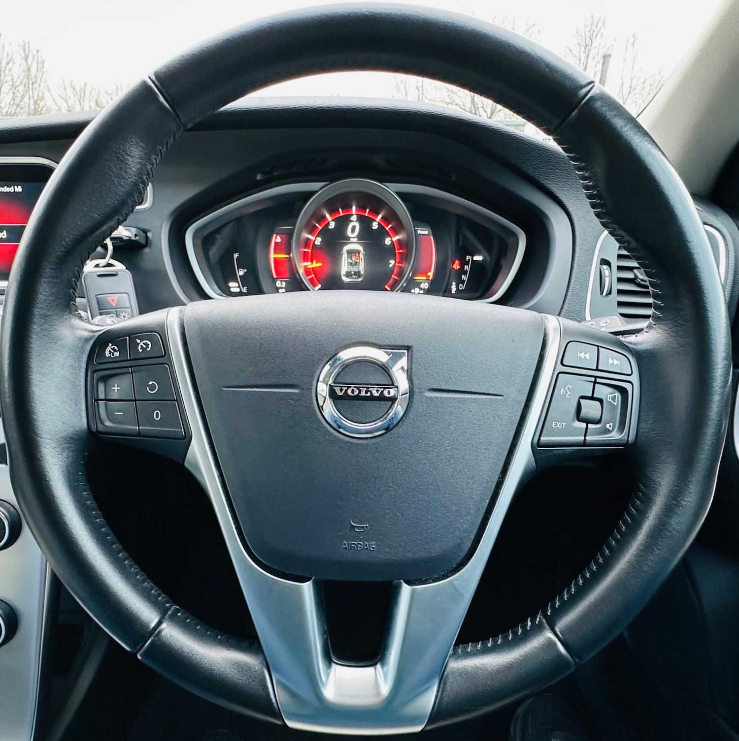 Used Volvo V40 2016 for sale - 77386219: Photo 28