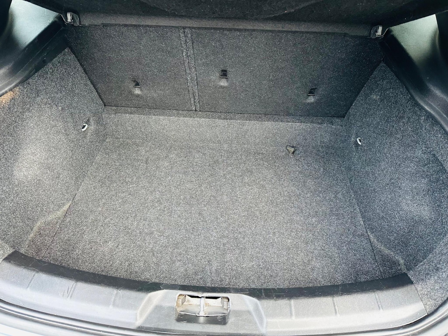 Used Volvo V40 2016 for sale - 77386219: Photo 33