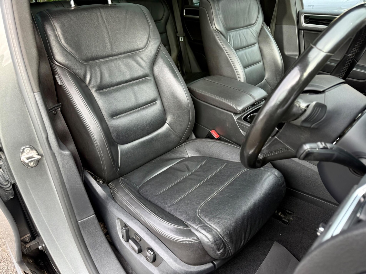 Used Volkswagen Touareg 2015 for sale - 76562425: Photo 15