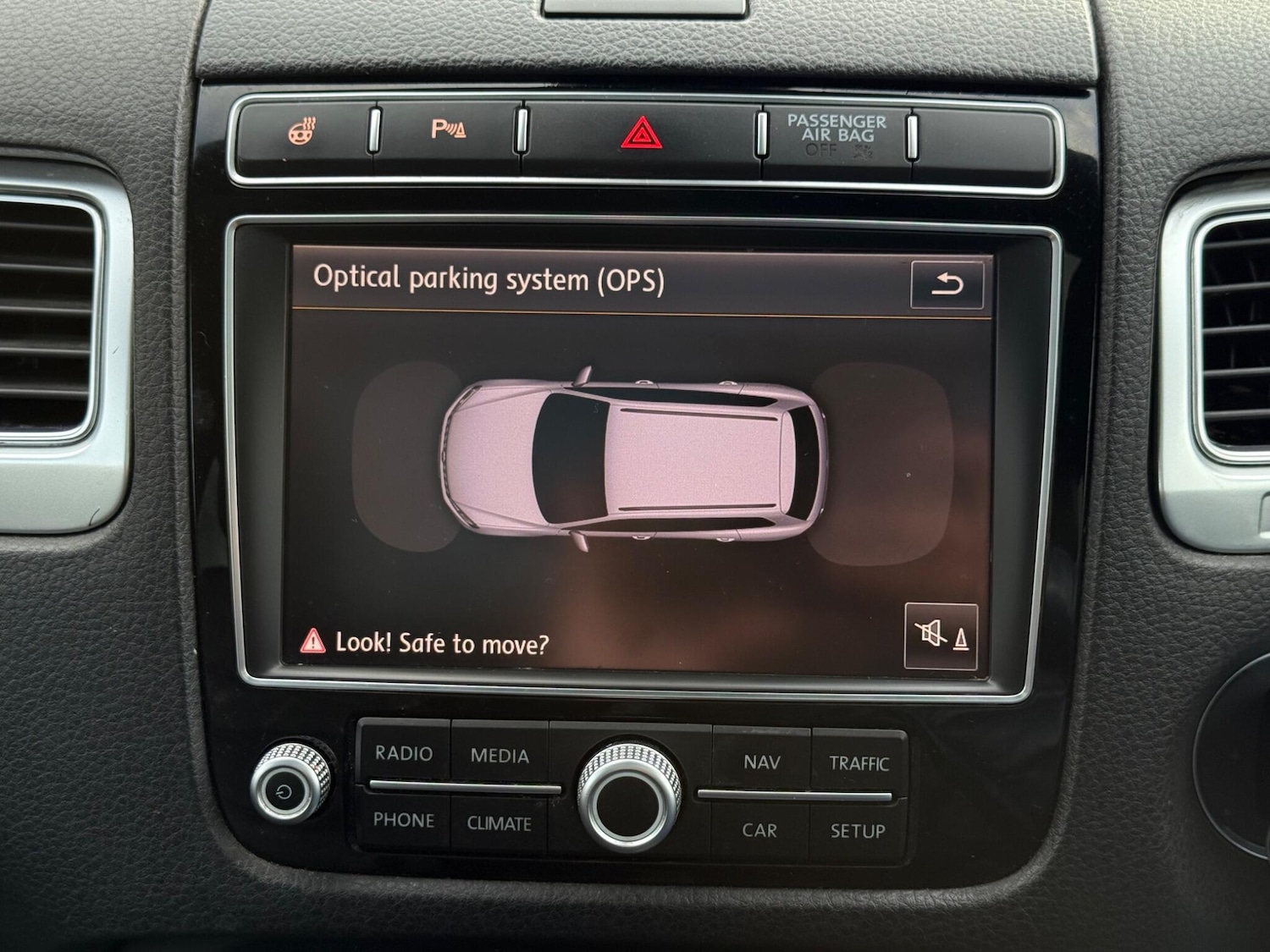 Used Volkswagen Touareg 2015 for sale - 76562425: Photo 20