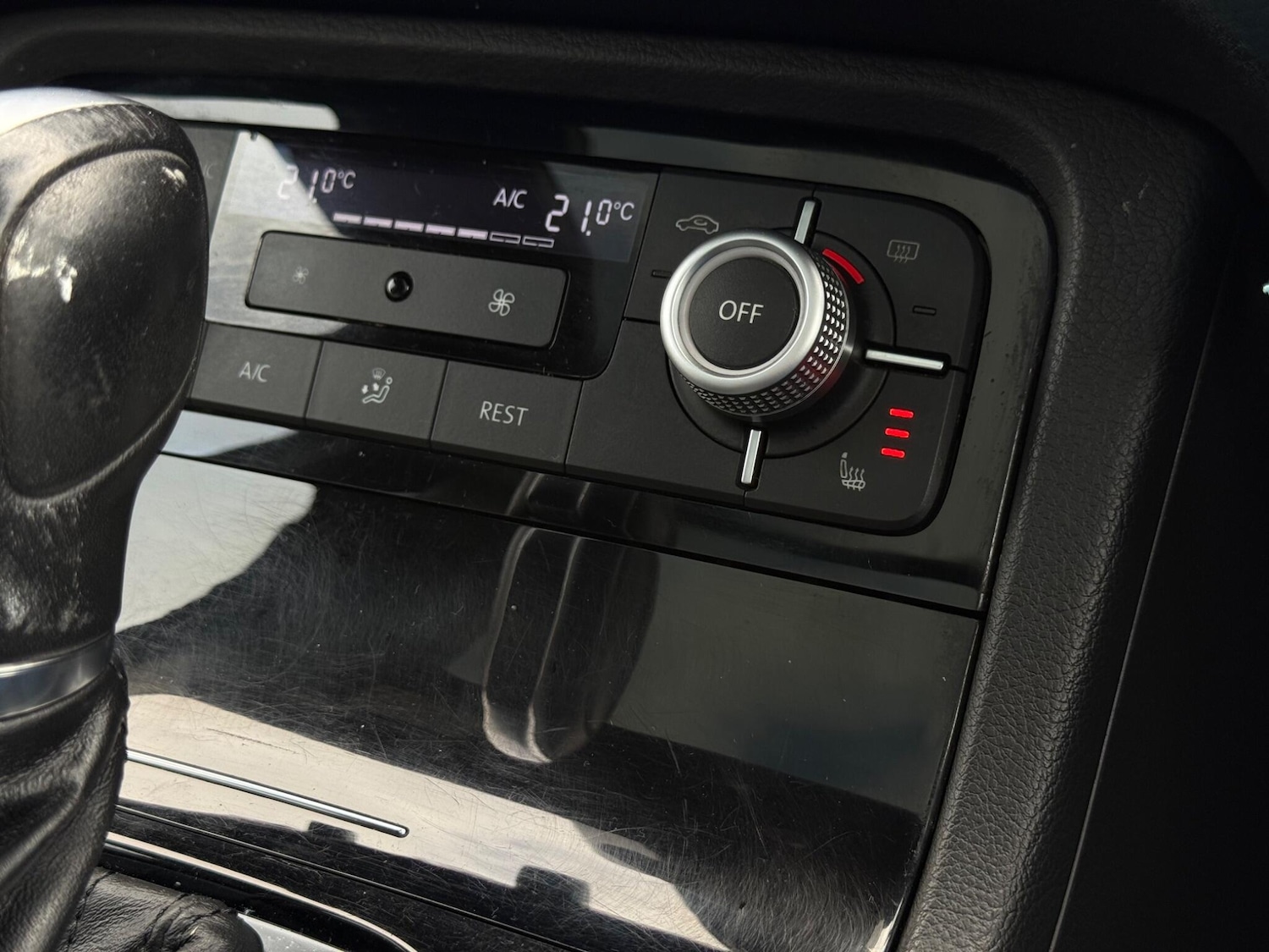 Used Volkswagen Touareg 2015 for sale - 76562425: Photo 29