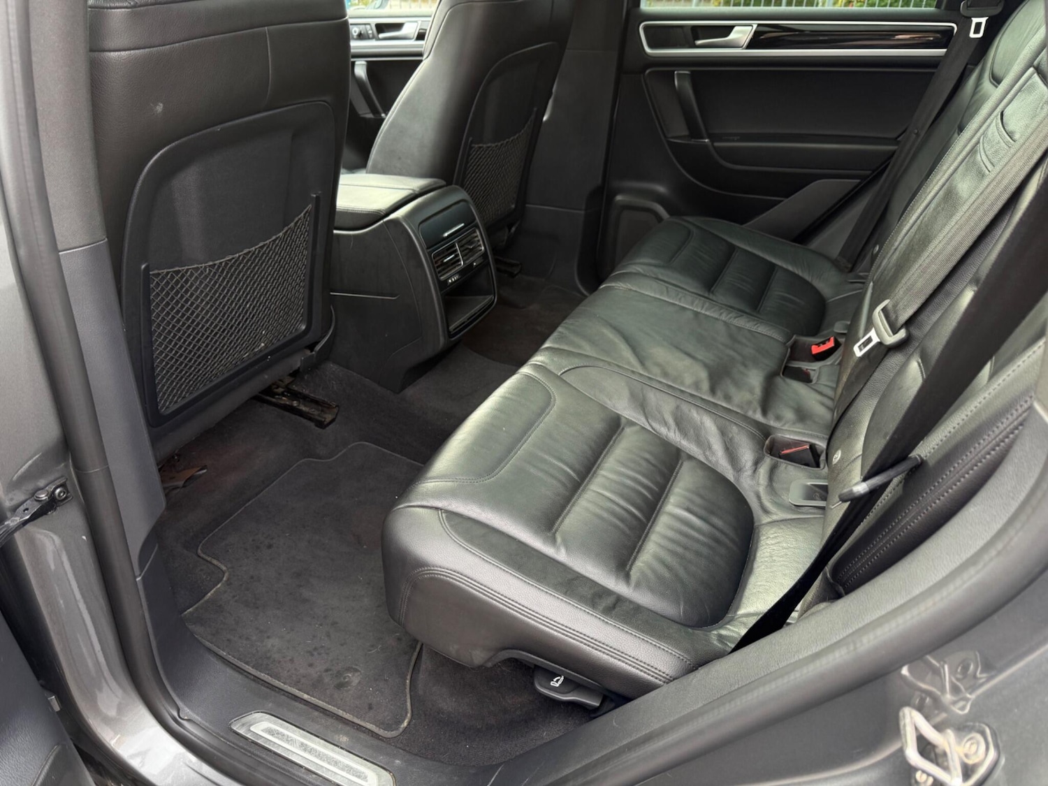 Used Volkswagen Touareg 2015 for sale - 76562425: Photo 33