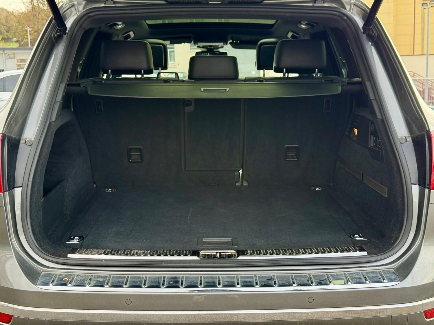 Used Volkswagen Touareg 2015 for sale - 76562425: Photo 37