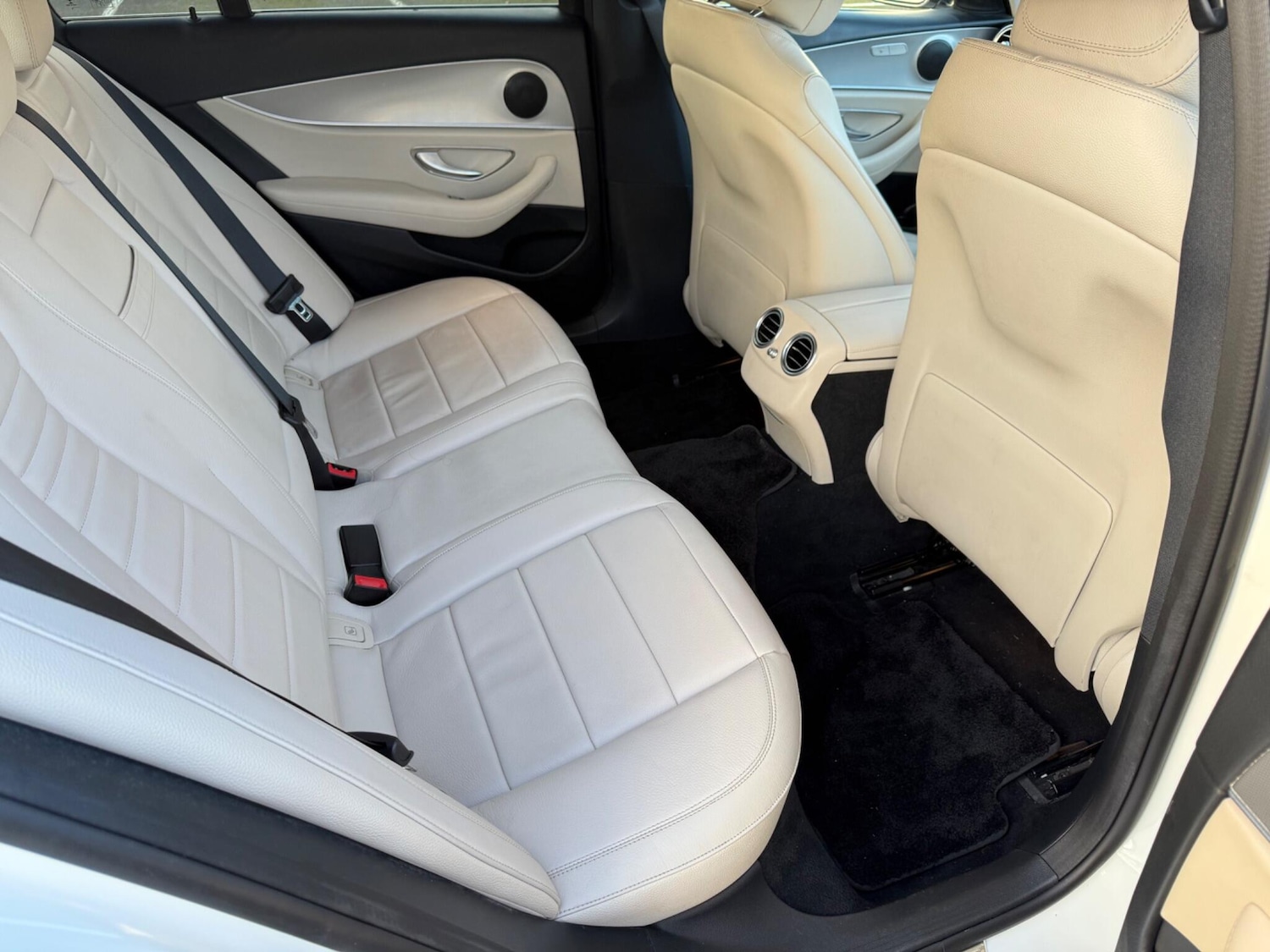 Used Mercedes-Benz E Class 2018 for sale - 76771828: Photo 30