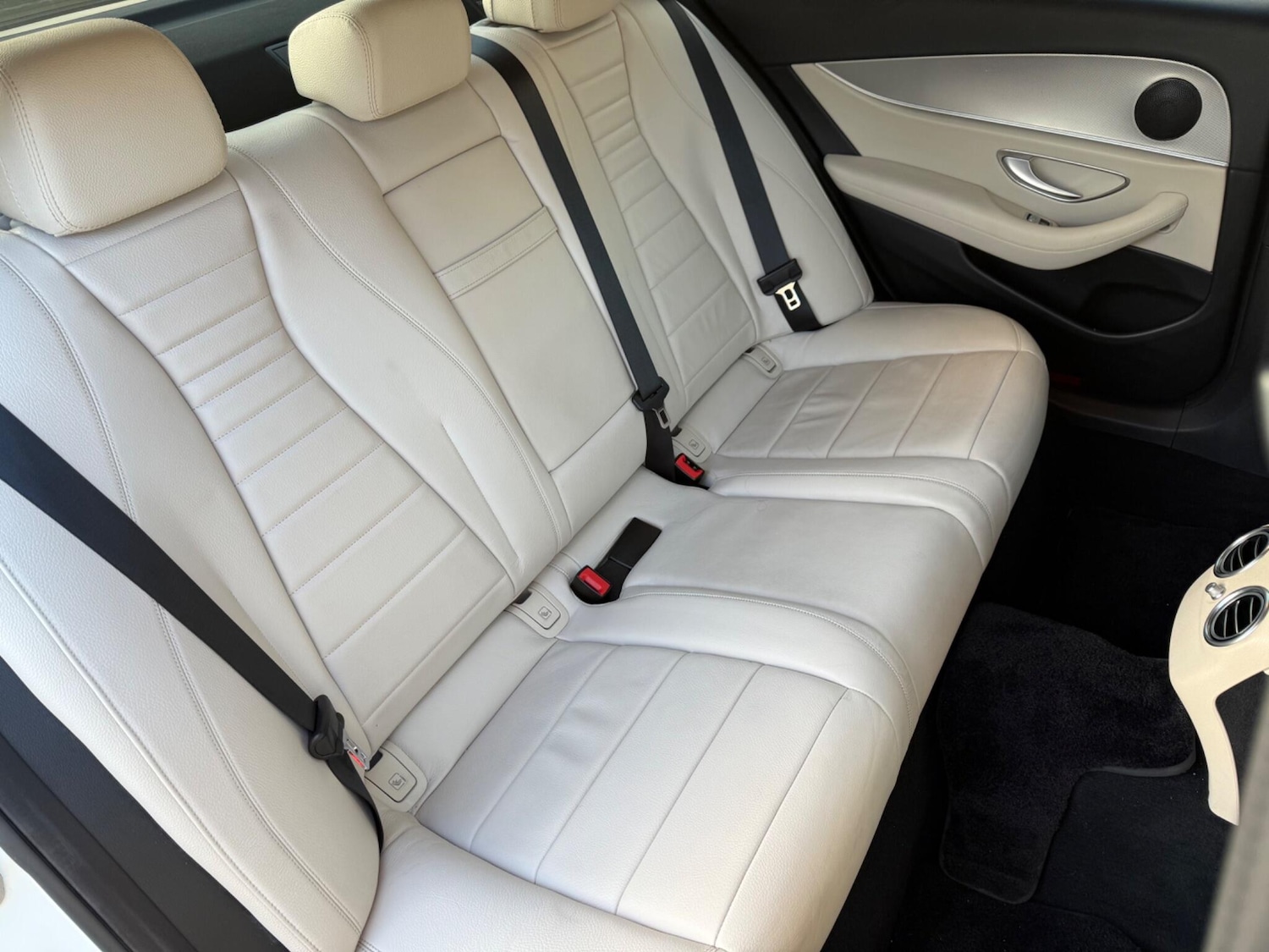 Used Mercedes-Benz E Class 2018 for sale - 76771828: Photo 32