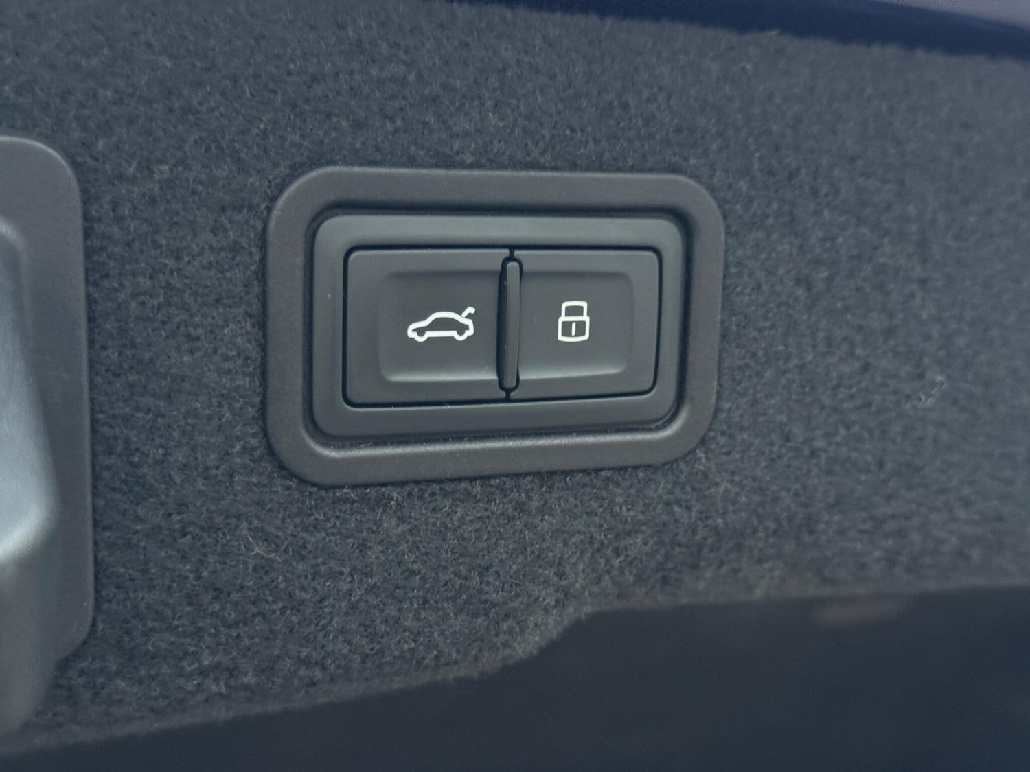 Used Audi A8 2018 for sale - 76440357: Photo 41