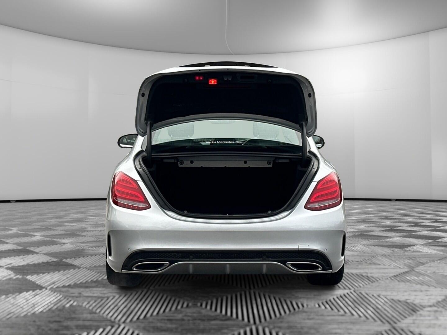 Used Mercedes-Benz C Class 2016 for sale - 77345392: Photo 10