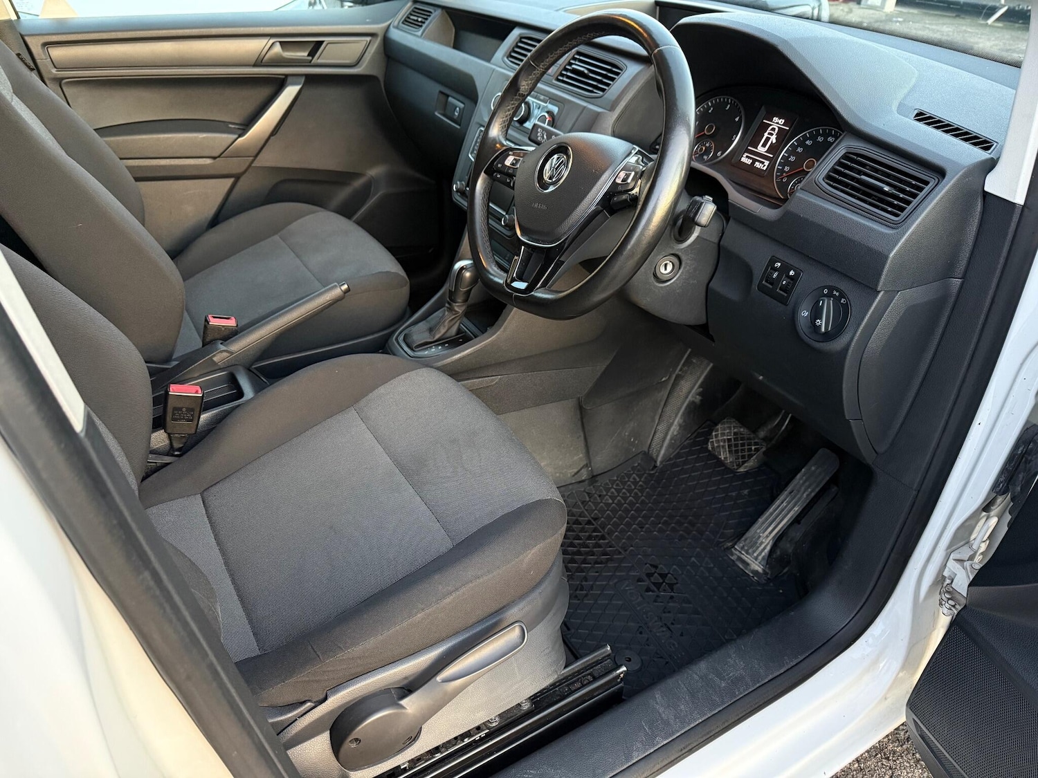 Used Volkswagen Caddy Maxi 2018 for sale - 77387517: Photo 11