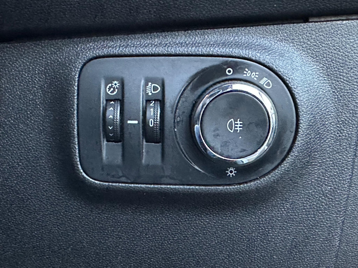 Used Vauxhall ADAM 2016 for sale - 76752655: Photo 25