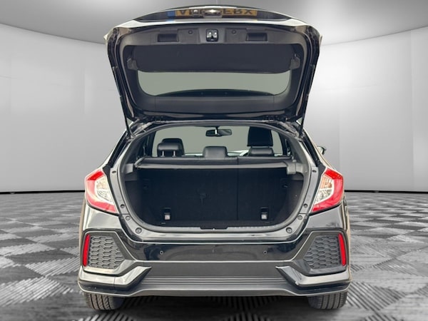 Used Honda Civic 2018 for sale - 74173373: Photo 11