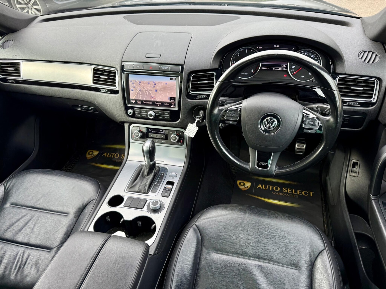 Used Volkswagen Touareg 2015 for sale - 76408826: Photo 17