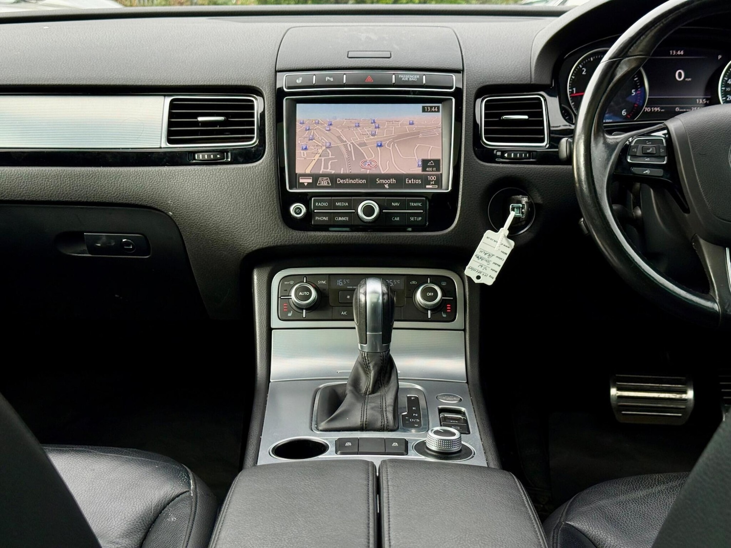 Used Volkswagen Touareg 2015 for sale - 76408826: Photo 23