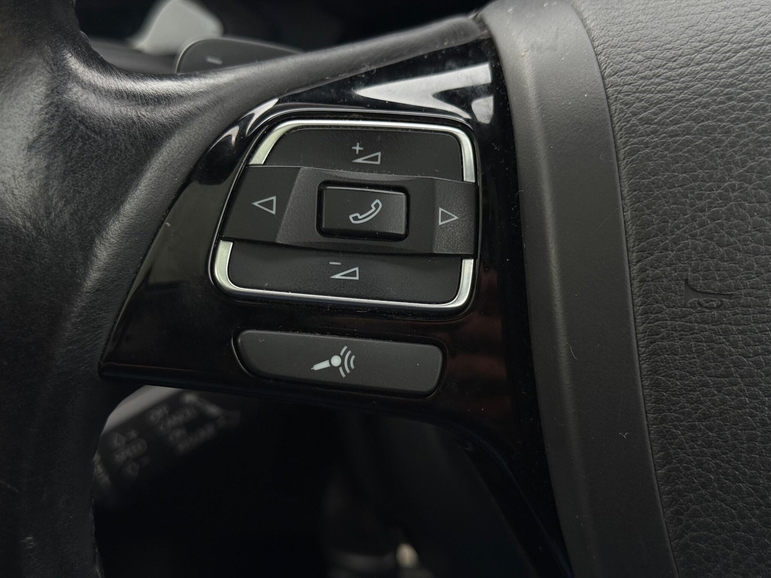 Used Volkswagen Touareg 2015 for sale - 76408826: Photo 29