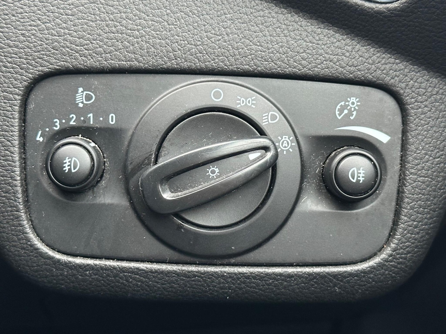 Used Ford Kuga 2013 for sale - 77101754: Photo 25